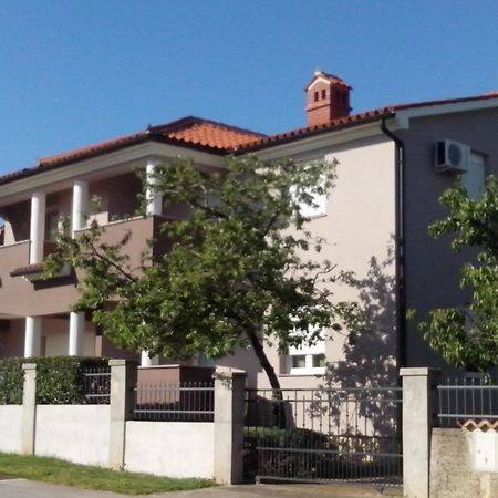 Apartments Ema PUY Quarto foto